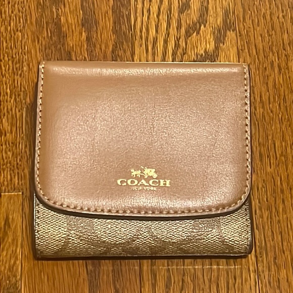 Coach wallet - Picture 1 of 5